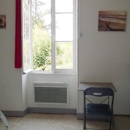 Locations Rives De Seugne - De Gaulle Apartment Jonzac Cameră foto