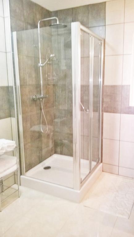 Locations Rives De Seugne - De Gaulle Apartment Jonzac Cameră foto